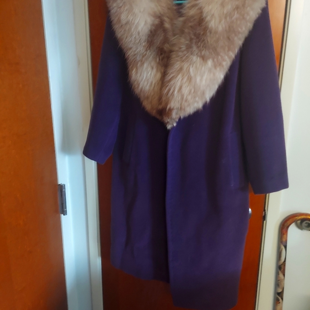 Fox fur collar coat, racoon coat